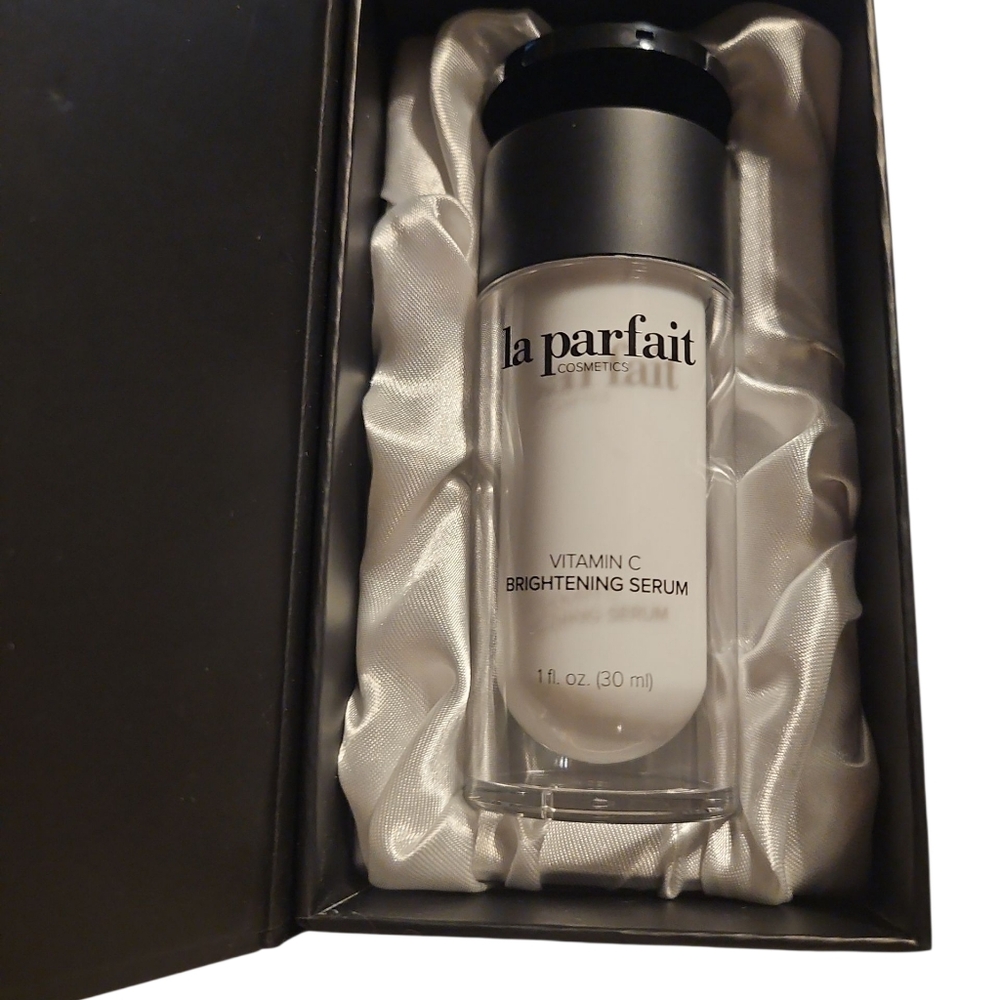 La Parfait Vitamin C Brightenung Serum
